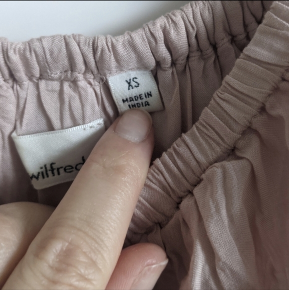 Aritzia Wilfred Emmie Off the Shoulder Dress - Picture 4 of 6